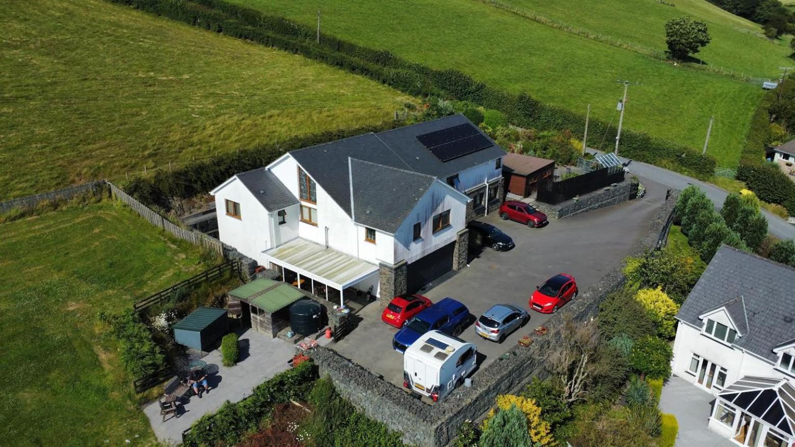 Y Grange Bed & Breakfast Llanfihangel-y-Creuddyn ภายนอก รูปภาพ