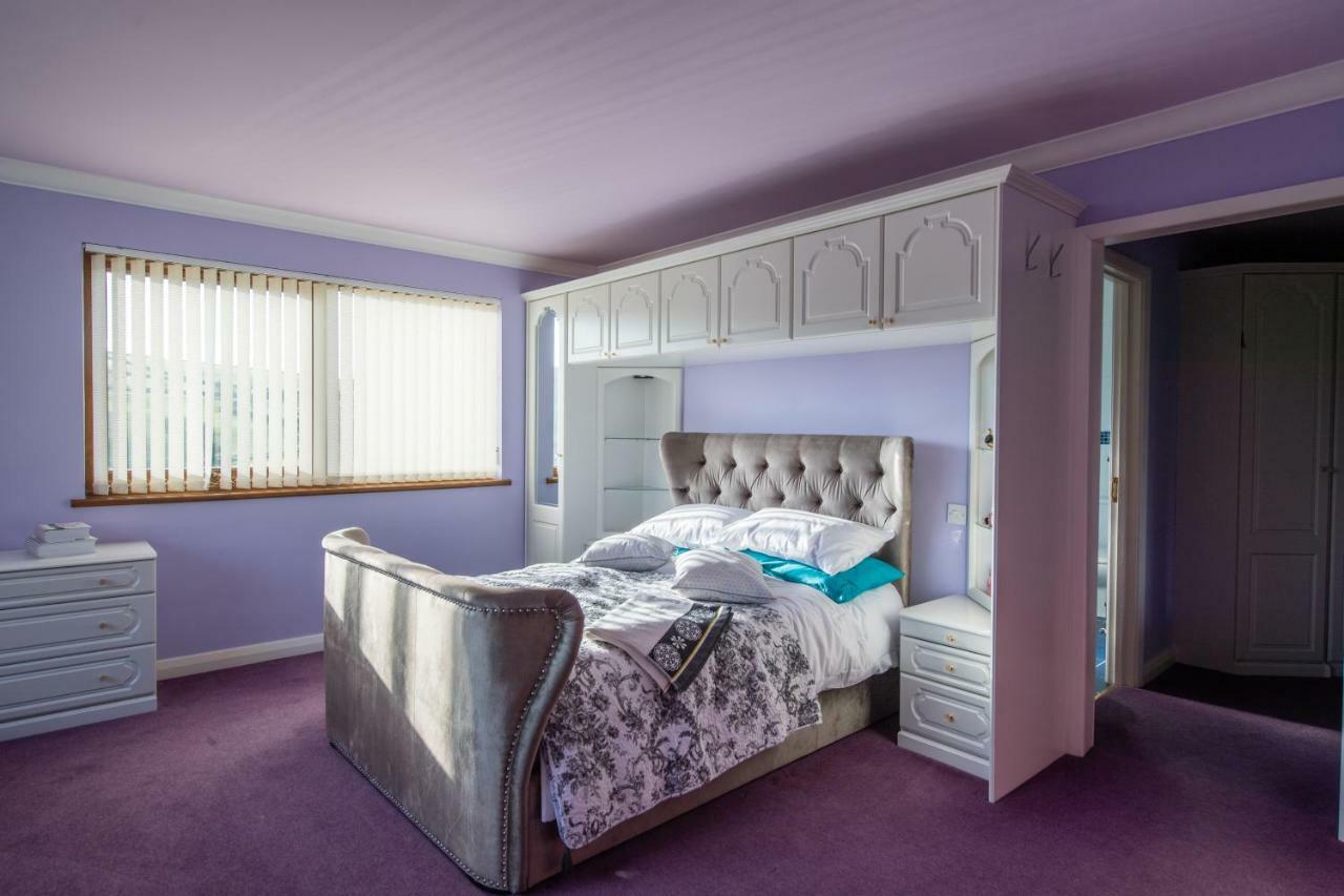 Y Grange Bed & Breakfast Llanfihangel-y-Creuddyn ภายนอก รูปภาพ