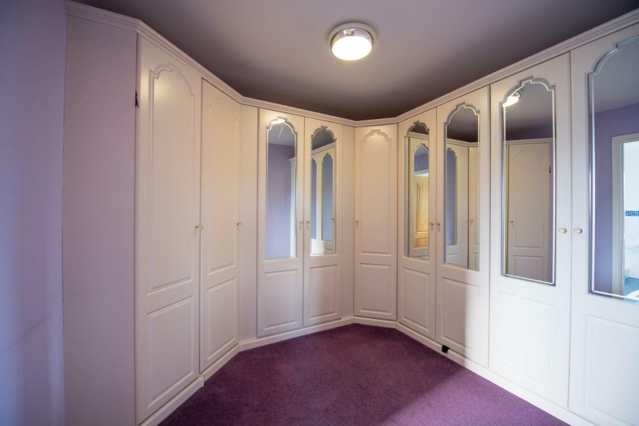 Y Grange Bed & Breakfast Llanfihangel-y-Creuddyn ภายนอก รูปภาพ